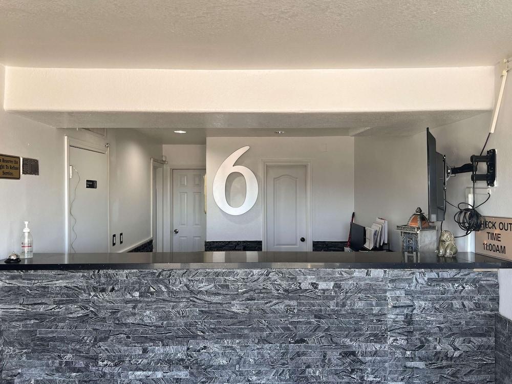 Motel 6 Henderson, NV photo 11