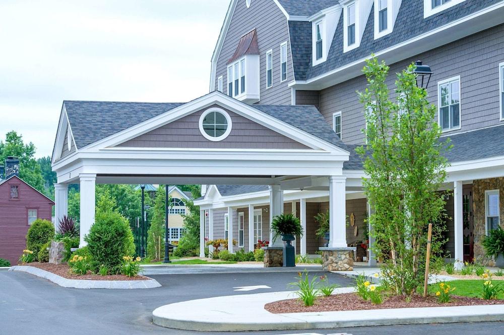 The Grand at Bedford Village Inn photo 42