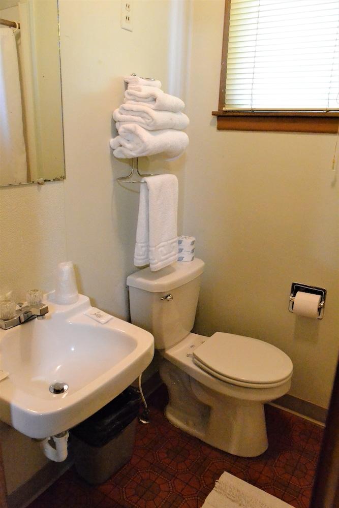 Innkeeper Motel photo 50