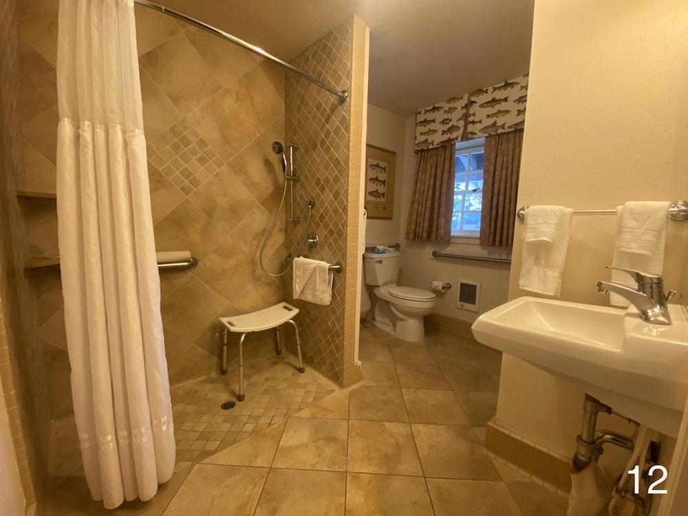 River Ranch Lodge & Restaurant photo 46