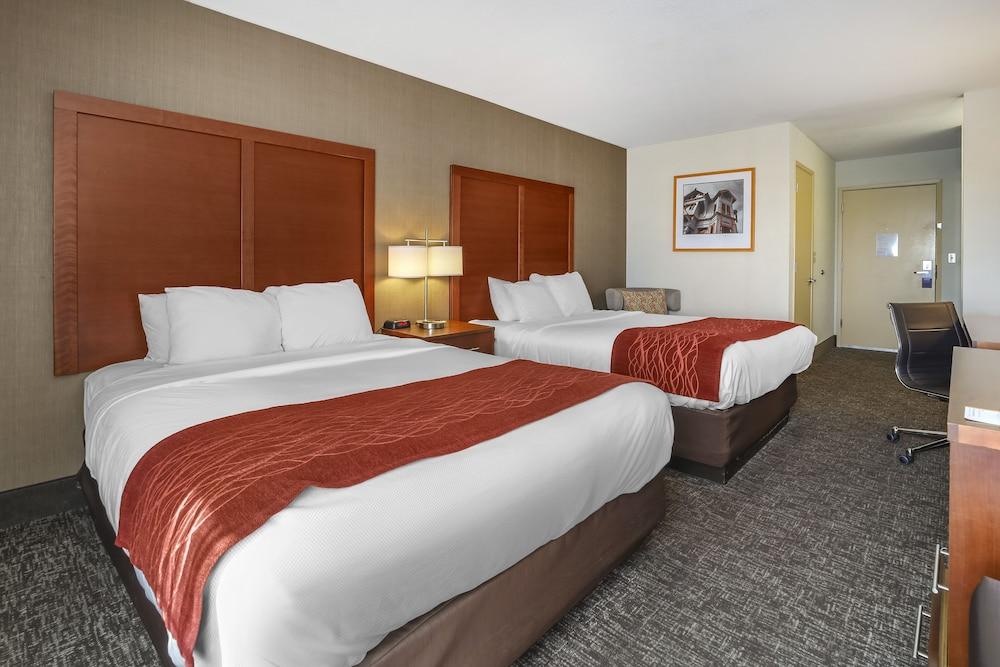 Comfort Inn Eureka photo 16