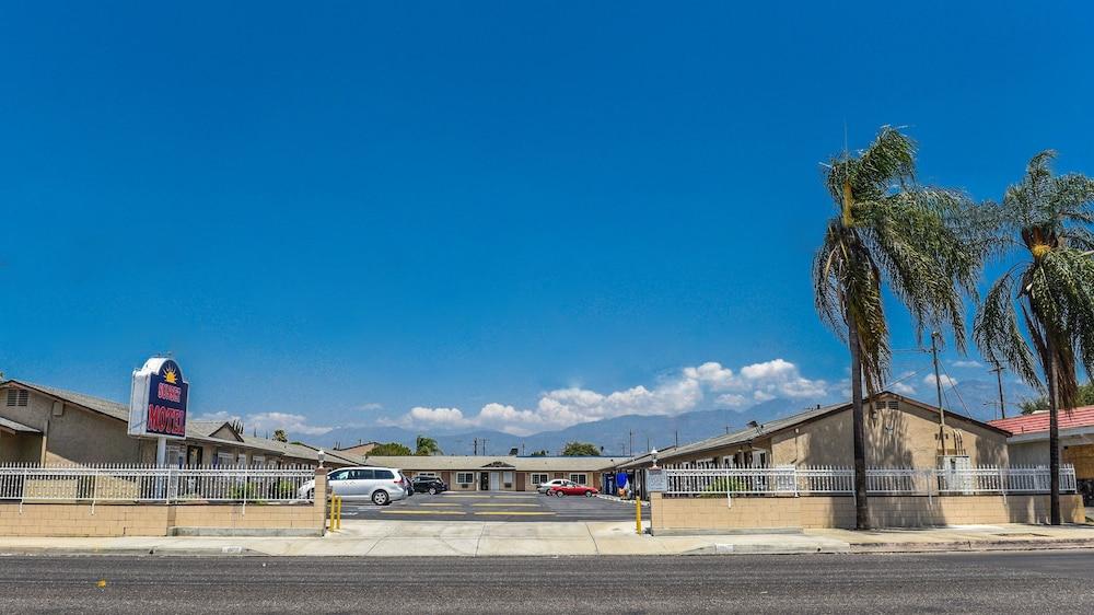 Sunset Motel photo 19
