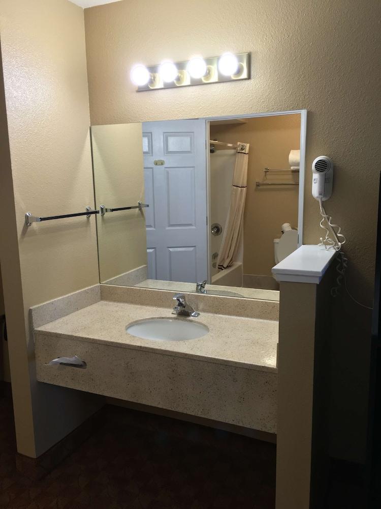 Best Western Fallon Inn & Suites photo 22