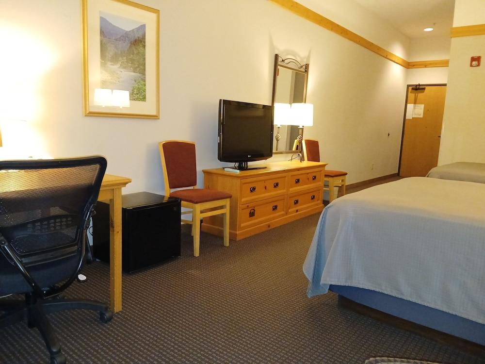 Salmon Rapids Lodge photo 40