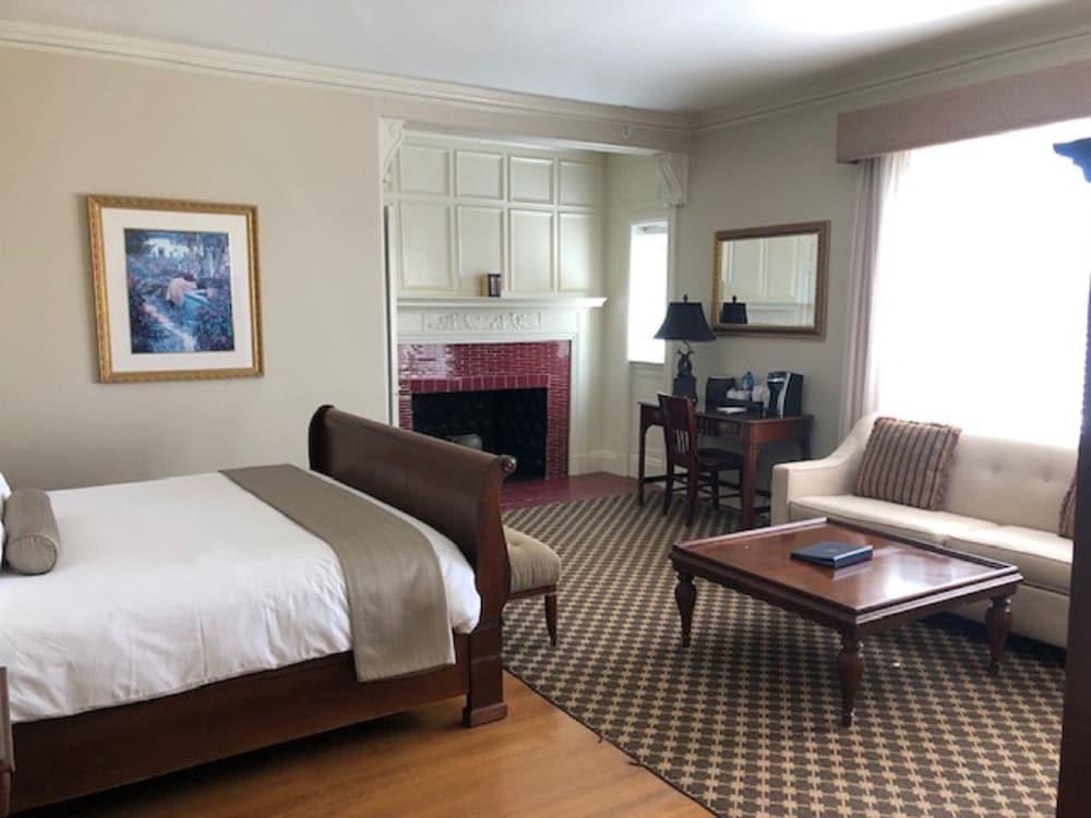 OceanCliff Hotel photo 11