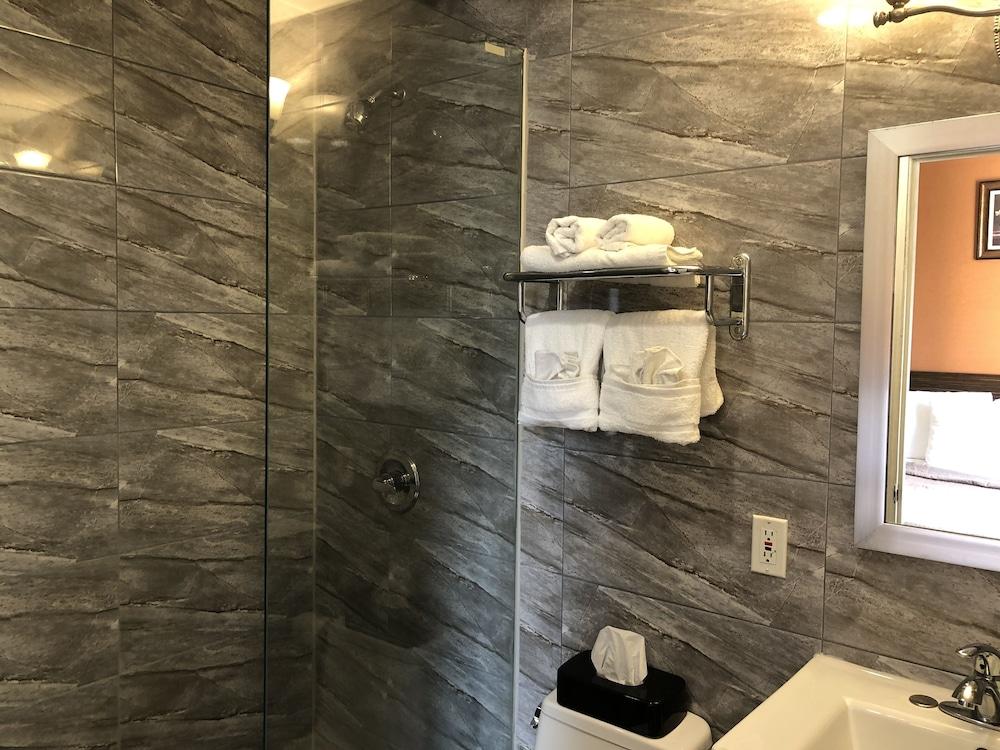 The Vue Hotel Express photo 15