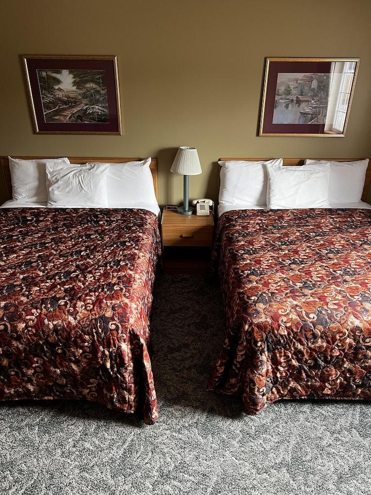 Budget Host Inn & Suites photo 15