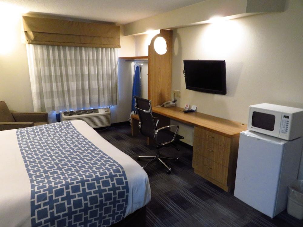 Rodeway Inn Austell Six Flags photo 27