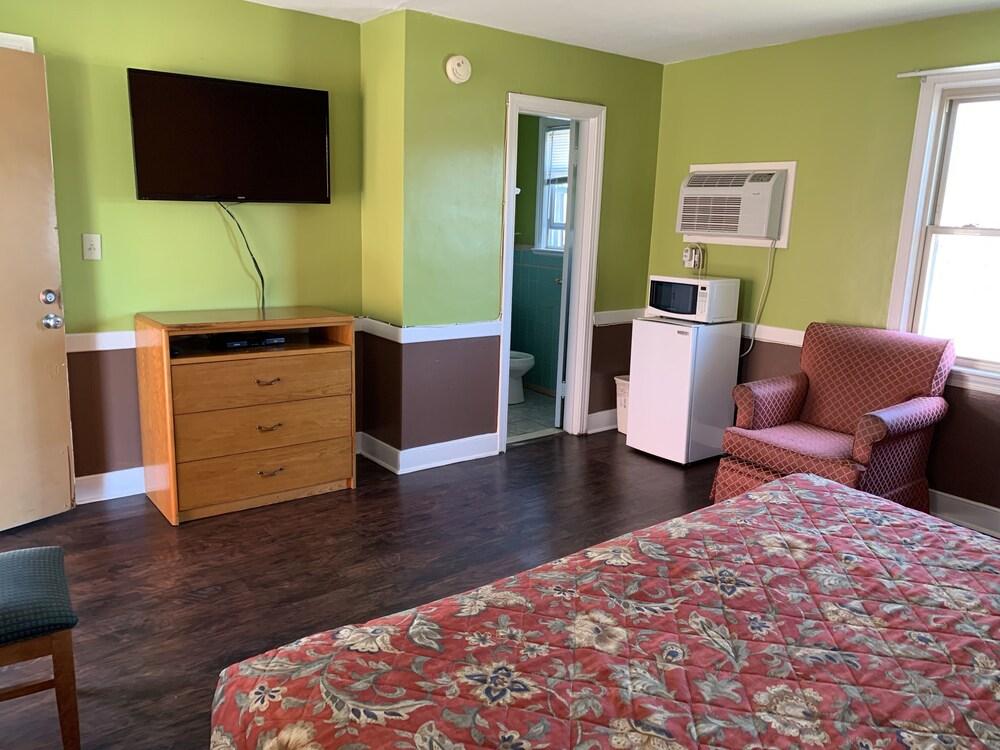 Royal Inn Motel photo 19