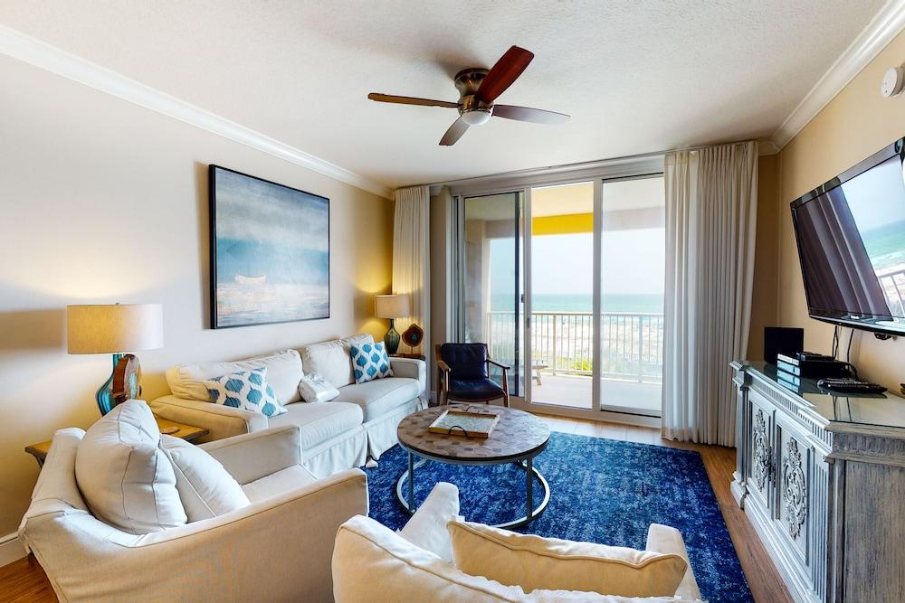 Azure Condominiums photo 36