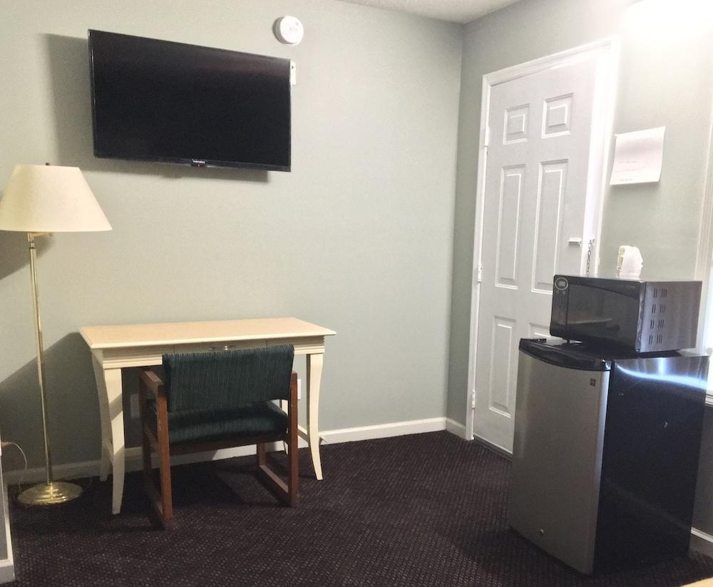 Overton Motel Livingston photo 3