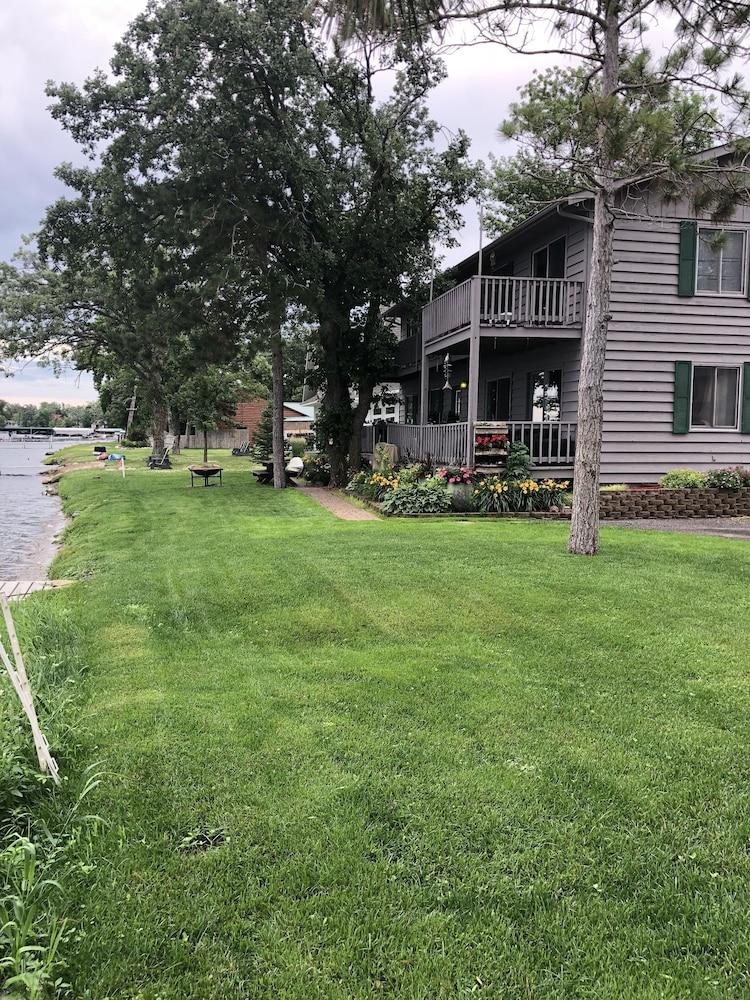 The Point - On Gull Lake photo 42
