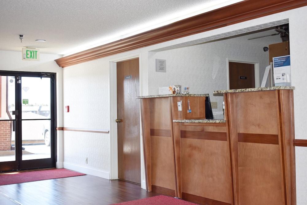 Econo Lodge Shelbyville photo 2