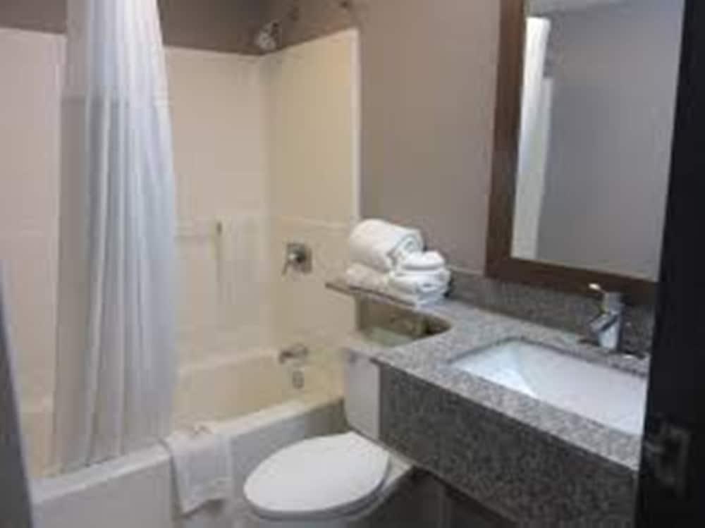 Motel 6 Denton, TX - UNT photo 35