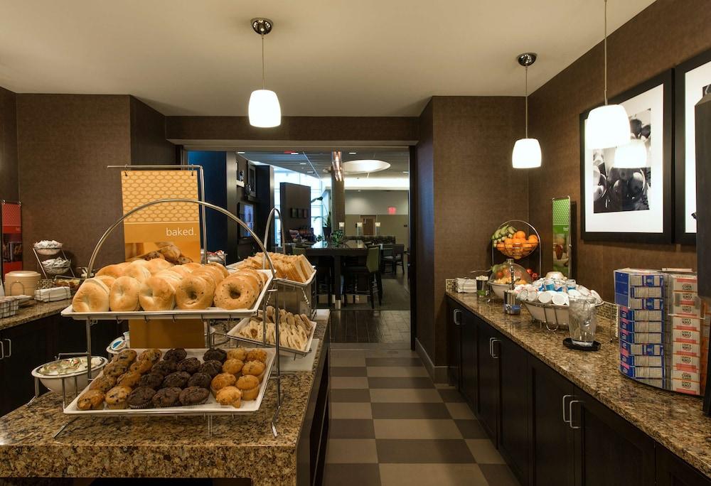 Hampton Inn & Suites Boston Crosstown Center photo 48