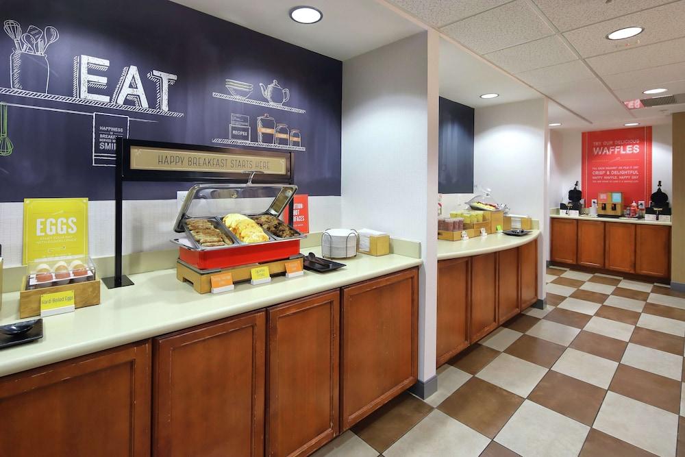 Hampton Inn & Suites Tucson East/Williams Center photo 36
