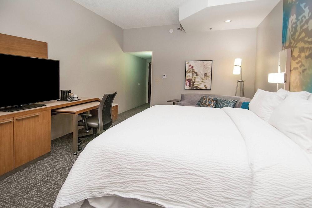 Courtyard By Marriott Bentonville photo 5
