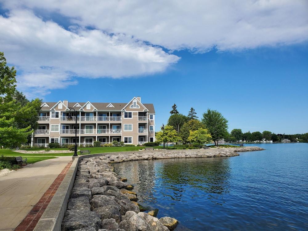 Bridgeport Waterfront Resort photo 52