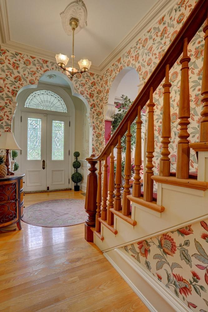 Greystone Manor Bed & Breakfast photo 31