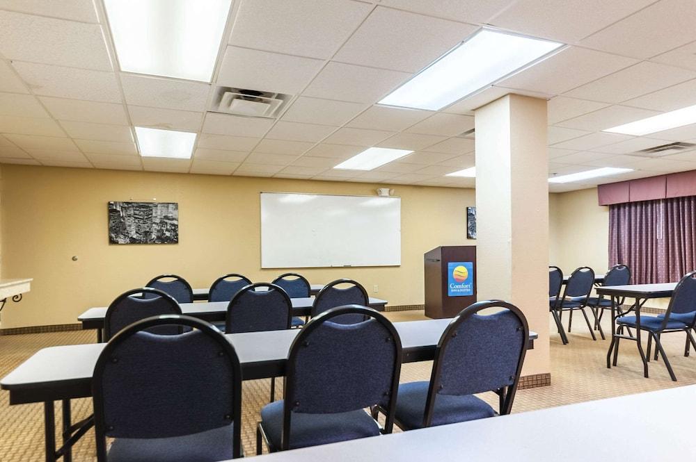 Quality Inn & Suites Lafayette photo 46