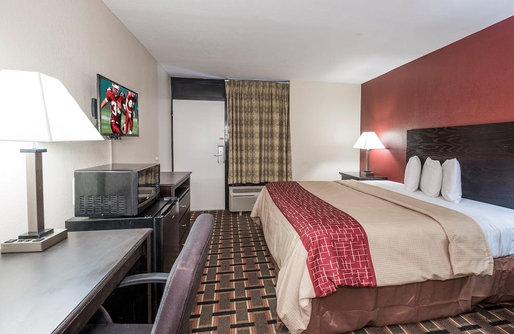Red Roof Inn Mobile - Midtown photo 4