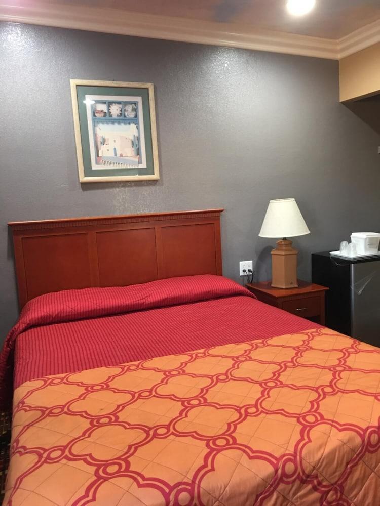 Budget Inn photo 15