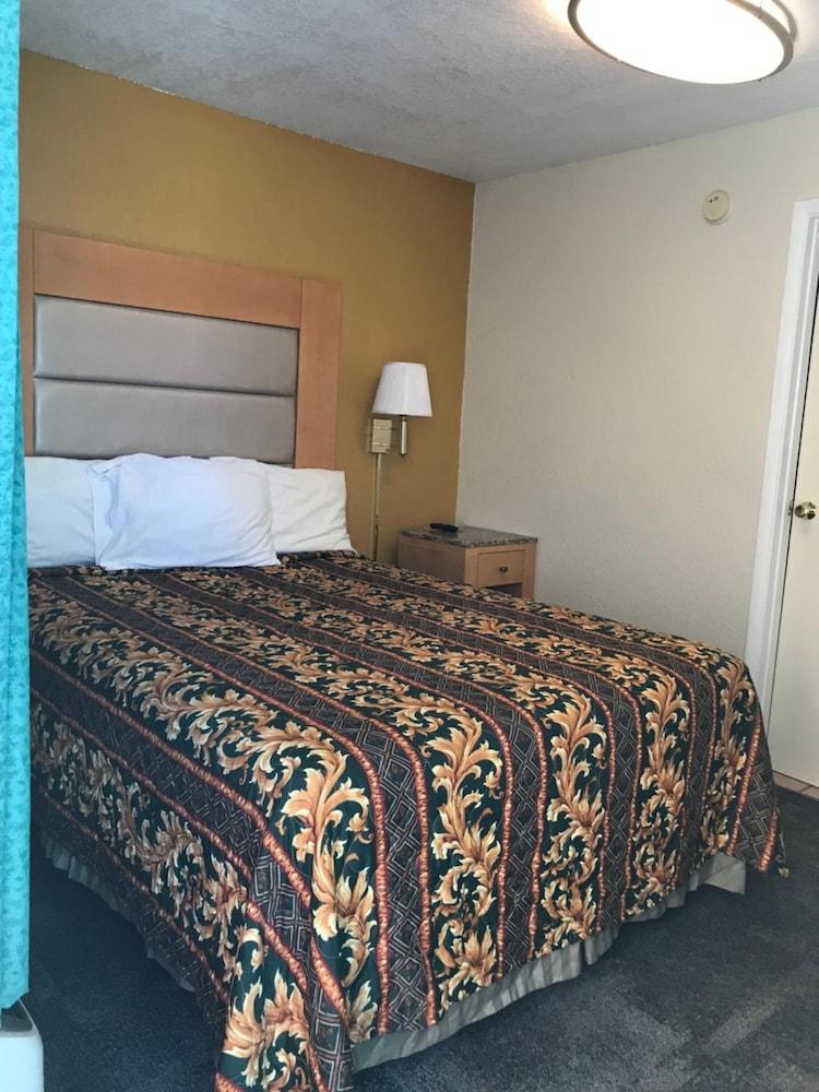 Budget Inn photo 5