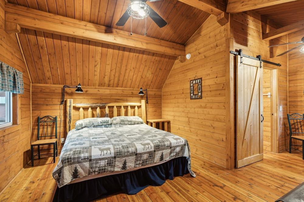 Lost Horse Lodge photo 2