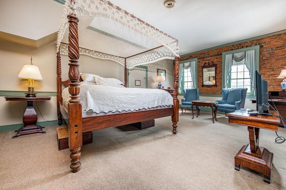 Wayside Inn photo 45