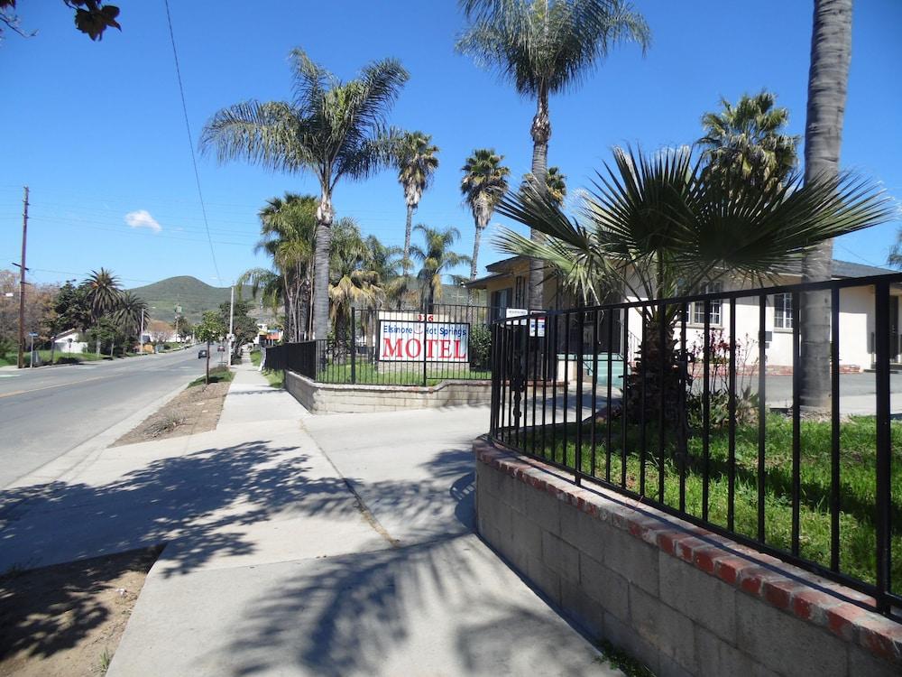 Elsinore Hot Springs & Lodge — hotel in Lake Elsinore