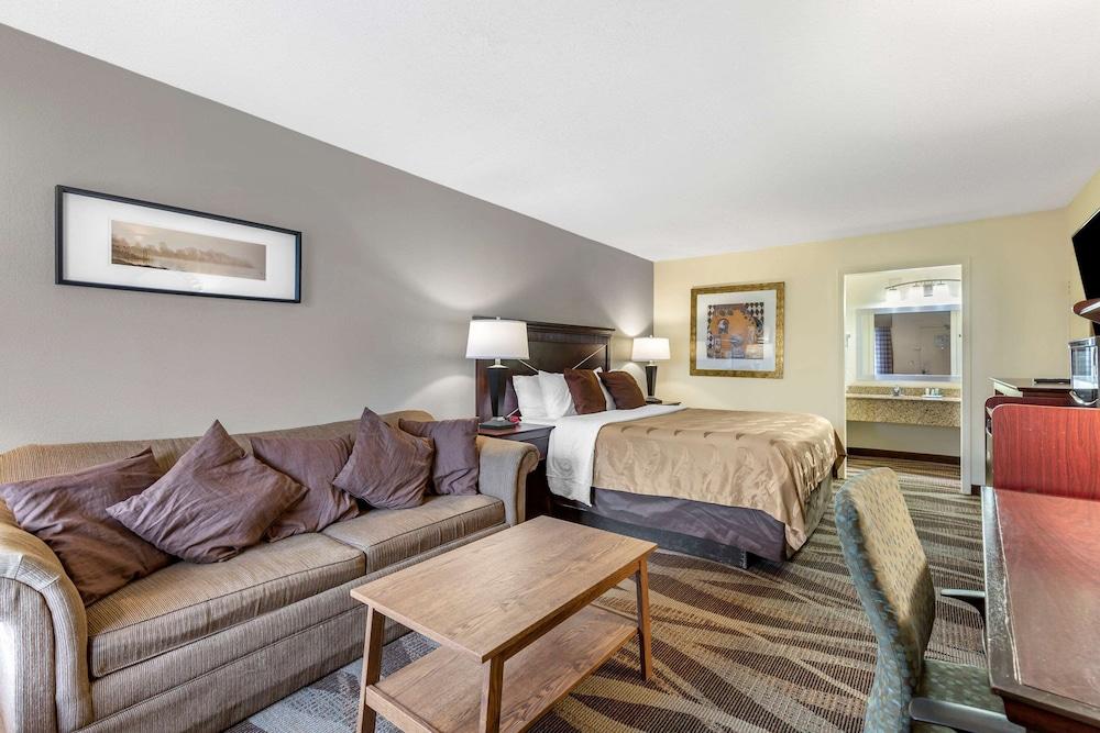 Quality Inn Windsor Mill - Baltimore photo 27
