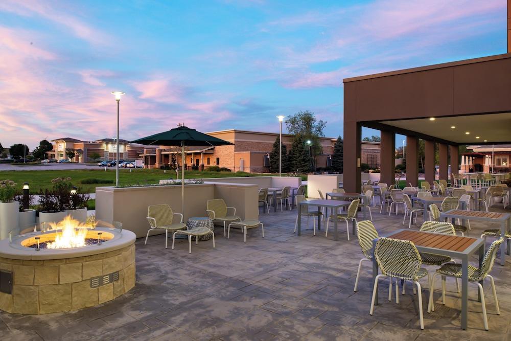 Element Overland Park photo 30
