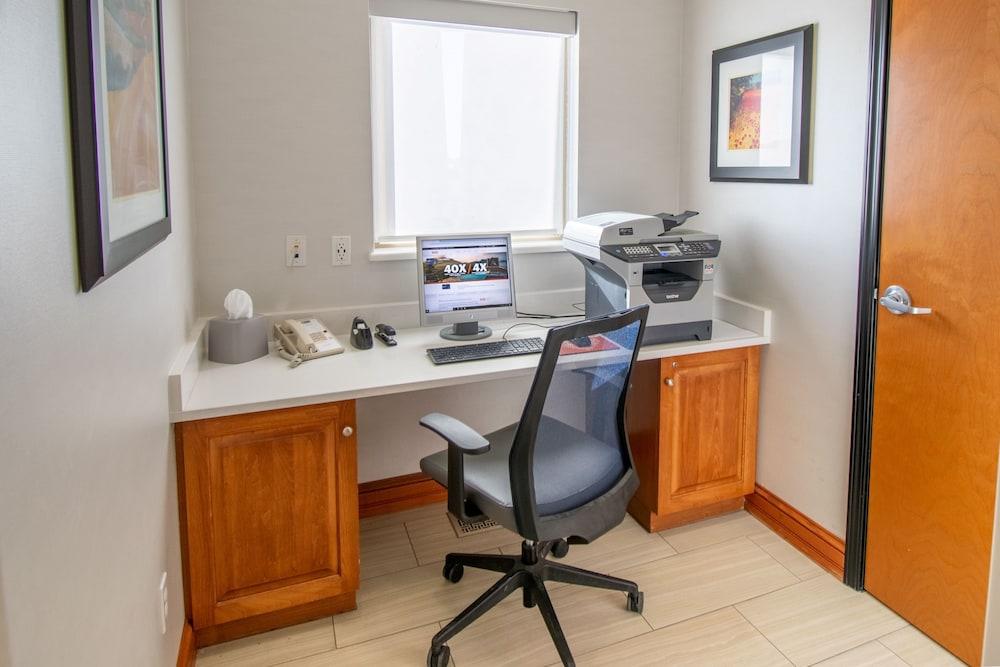 Holiday Inn Express Hotel & Suites Limon I-70 by IHG photo 20