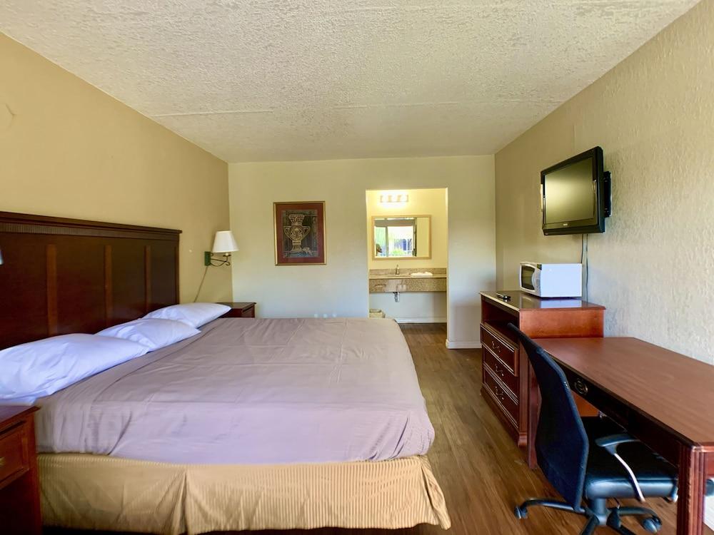 La Vista Inn photo 13
