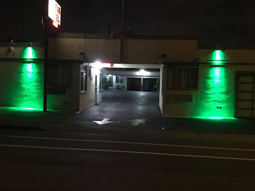Geneva Motel Daly City photo 3
