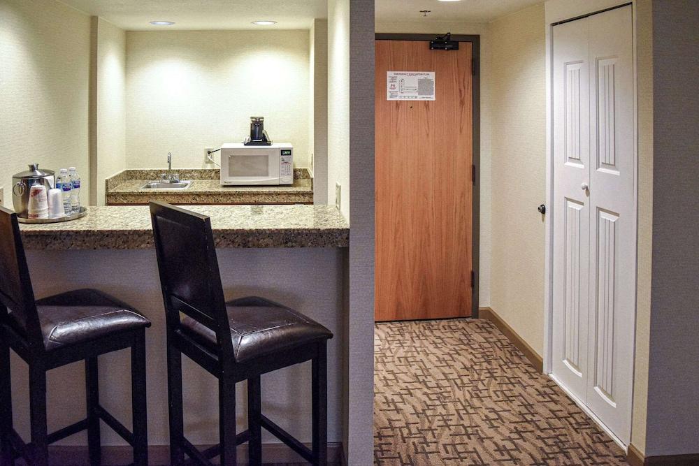 Best Western Plus Downtown Tacoma photo 45