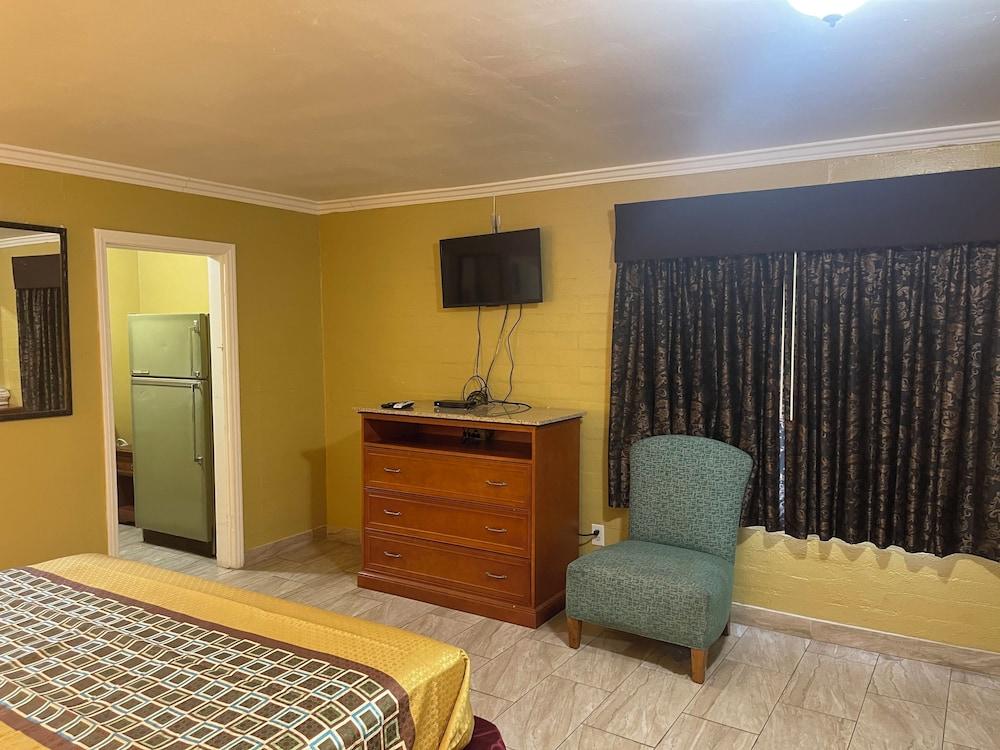 Black Horse Motel photo 13