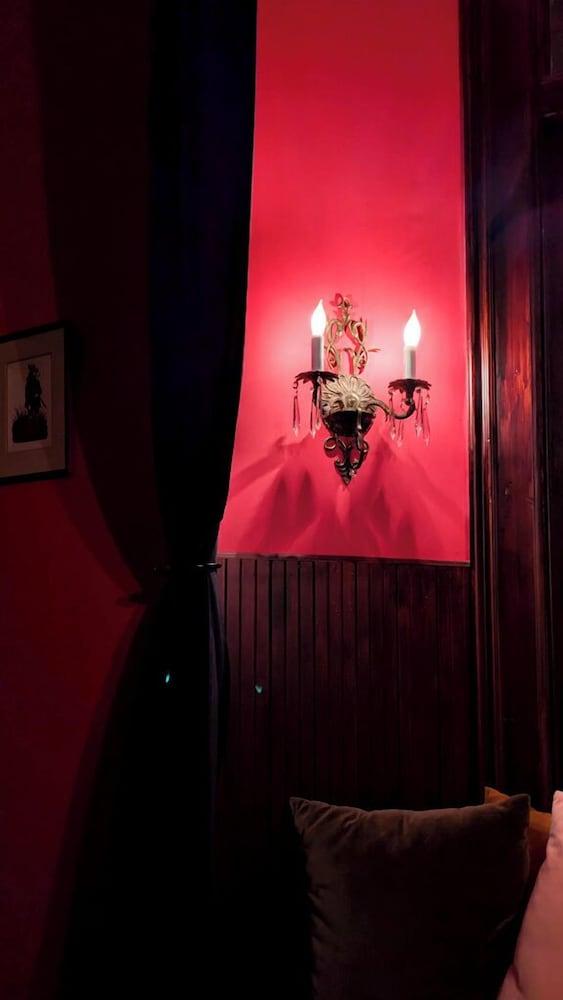The Weller House photo 20
