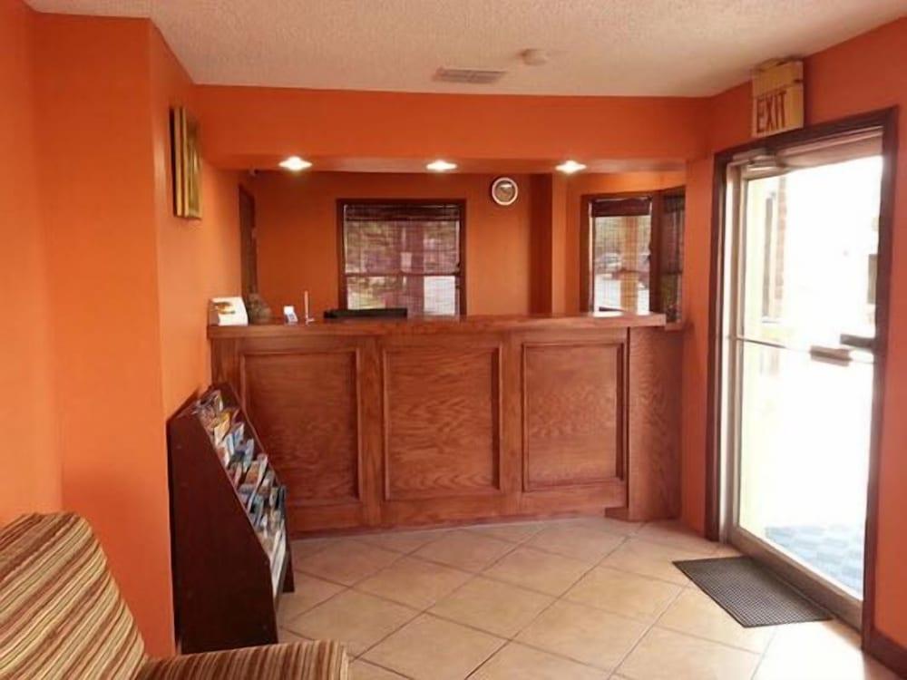 Texas Inn North Brownsville photo 29