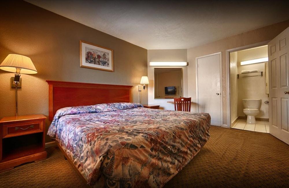 Civic Center Inn photo 5
