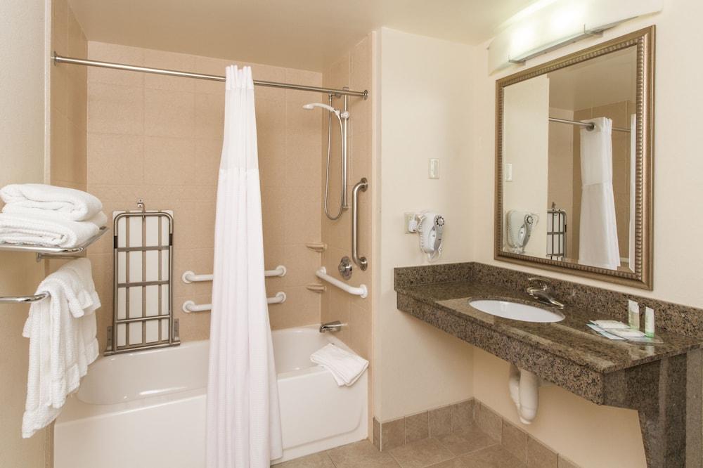Staybridge Suites West Seneca by IHG photo 18