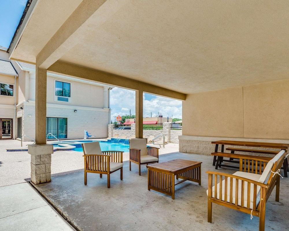 Comfort Suites Deer Park Pasadena photo 36