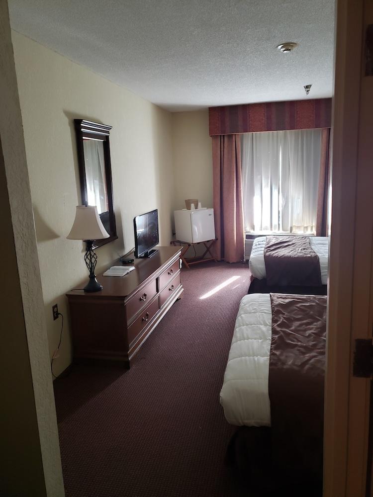 Americourt Hotel photo 12