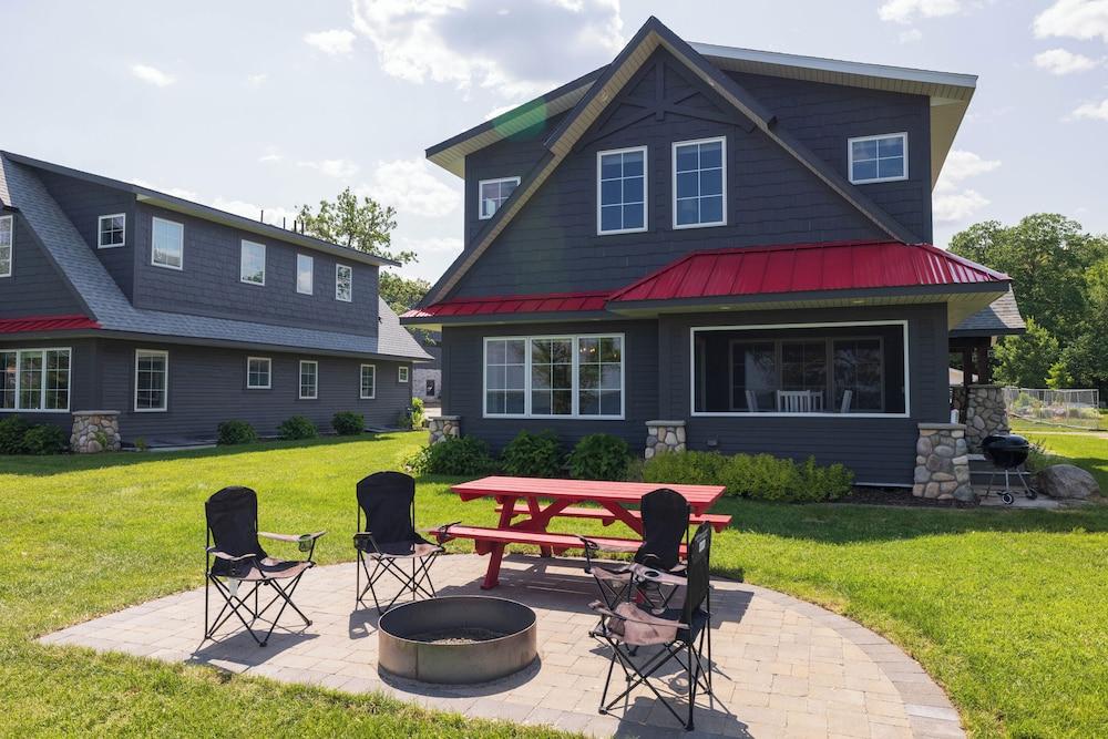 Quarterdeck Resort & Restaurant photo 31