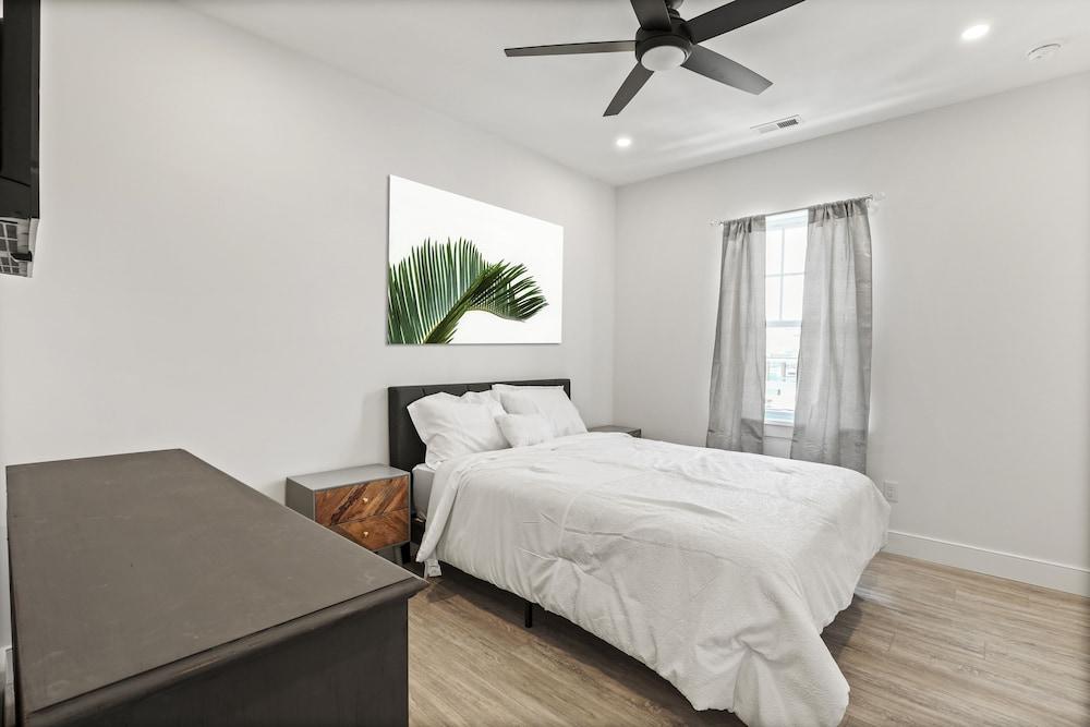 Seaport Oasis photo 35