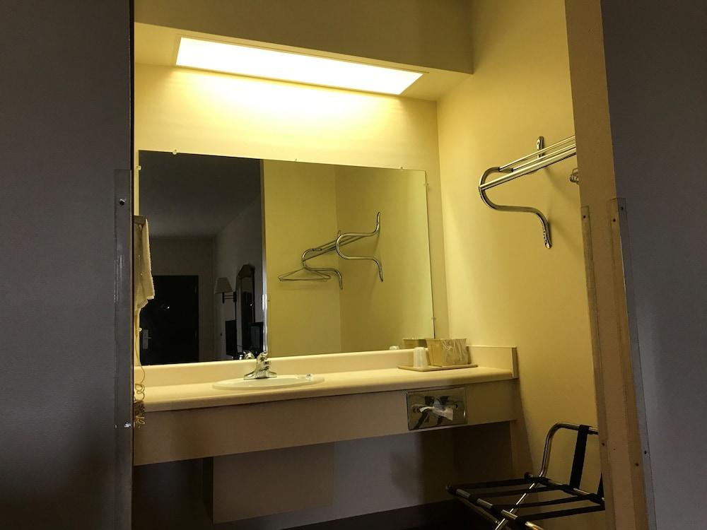 Rocky Creek Inn photo 3