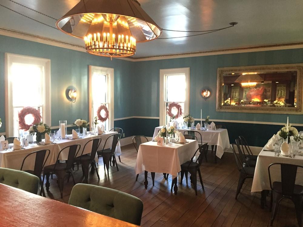 The Buxton Inn photo 84