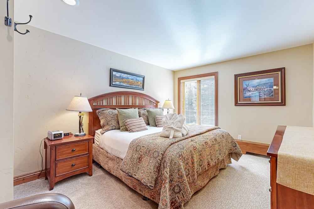 Lion Square Lodge photo 11