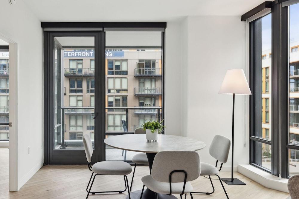 Placemakr Buzzard Point photo 35