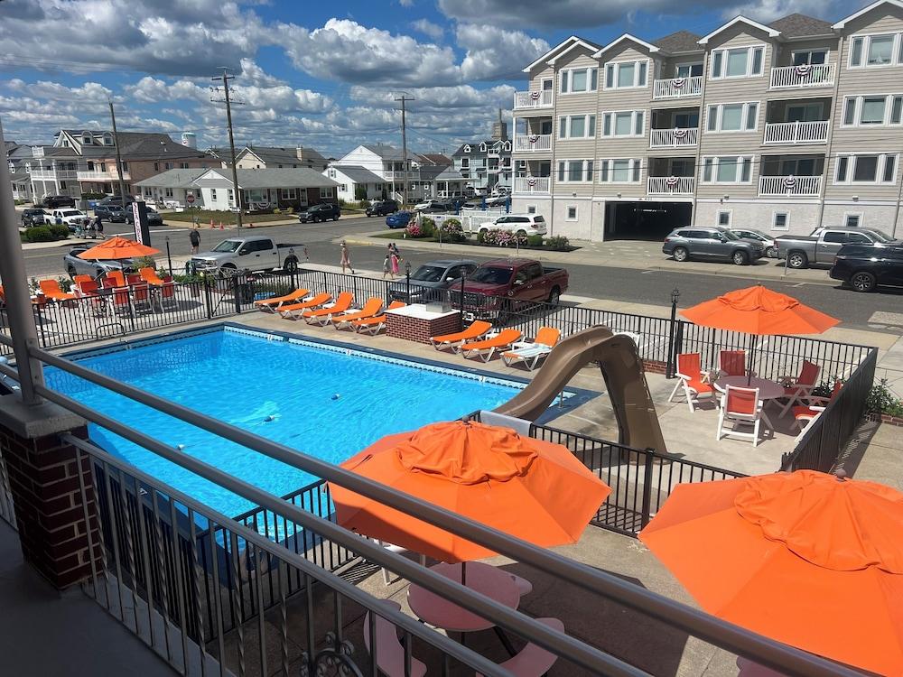 Sea Chest Motel photo 11